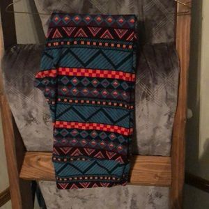 LulaRoe Tall and Curvy leggings
